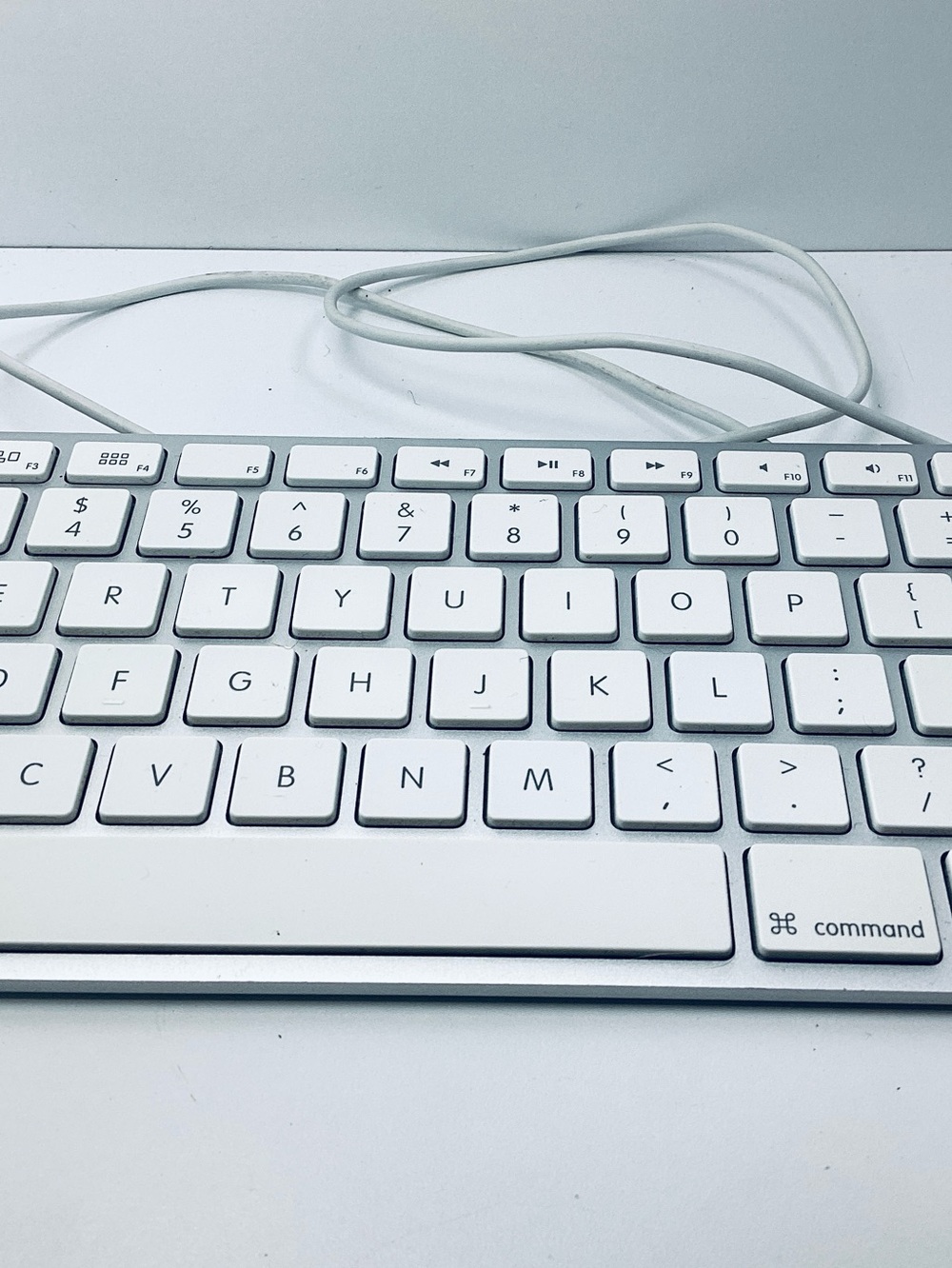 🐵 Apple White USB Keyboard - Picture 5 of 9